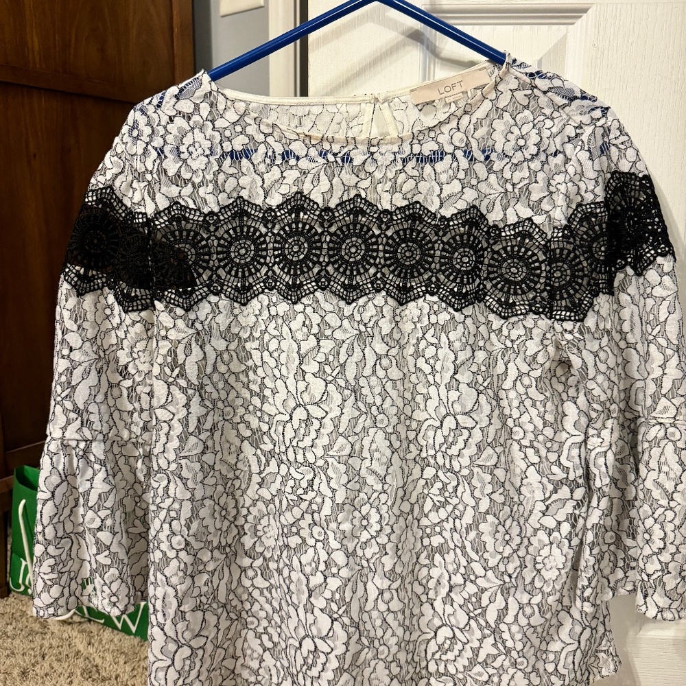 Lace white and black blouse